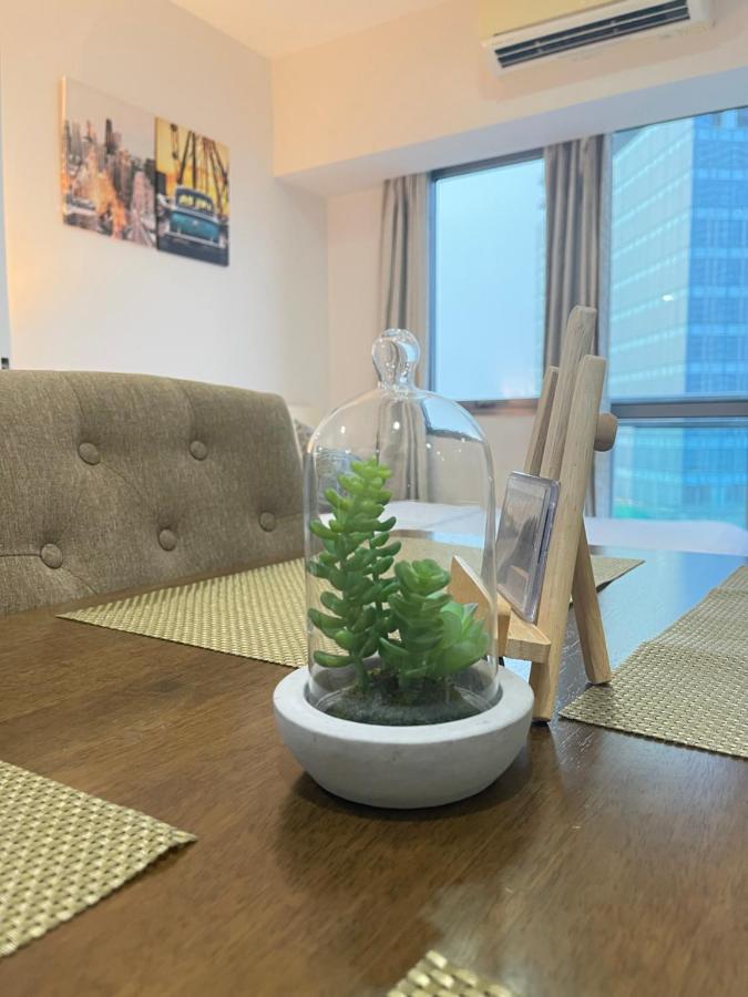 Sakura Apartment Manila Bagian luar foto