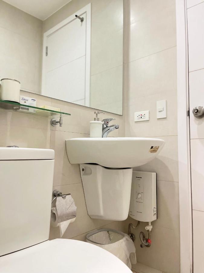 Sakura Apartment Manila Bagian luar foto