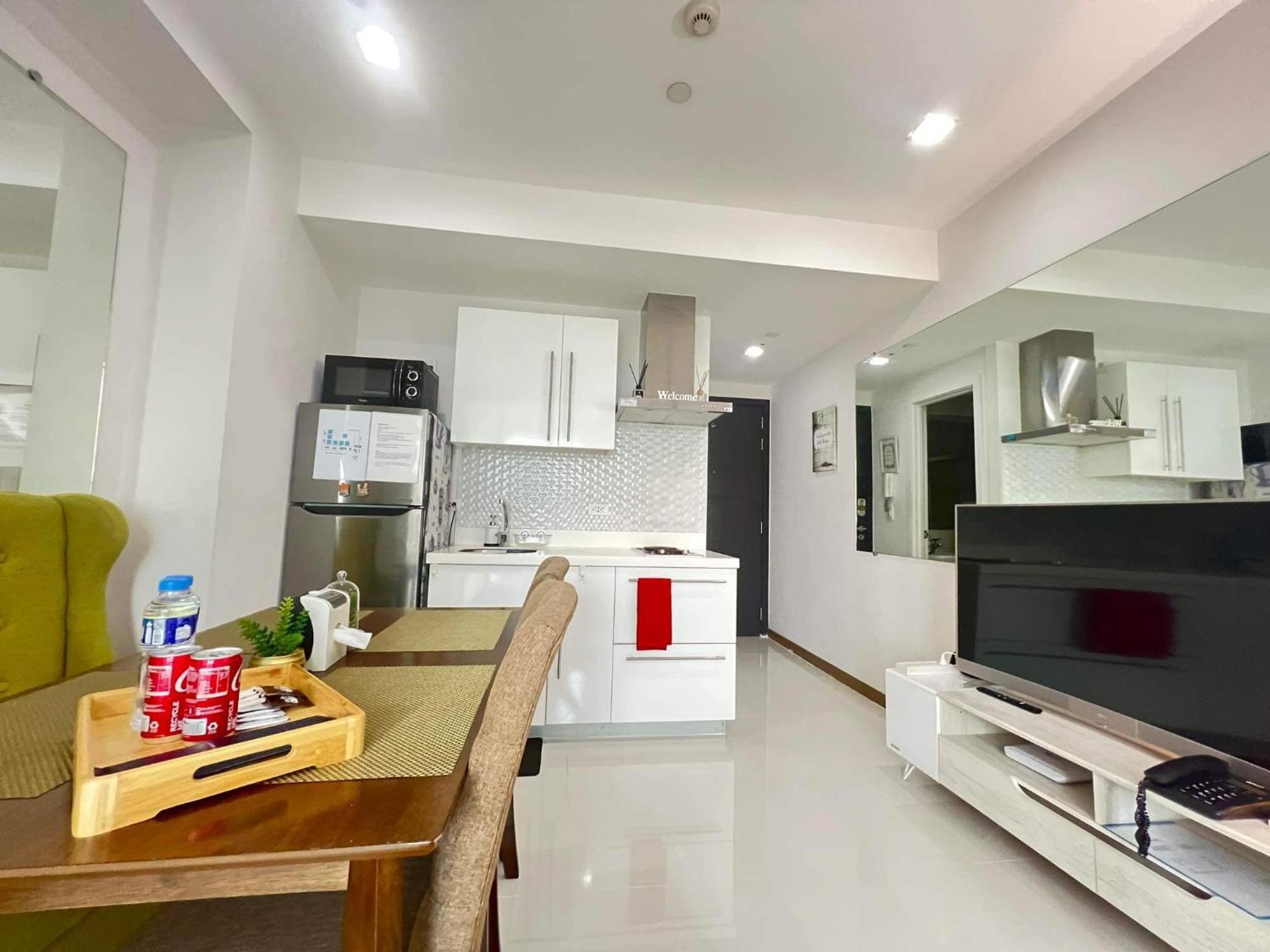 Sakura Apartment Manila Bagian luar foto